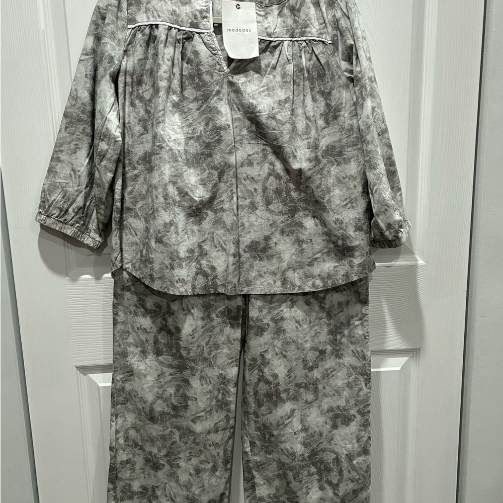 Elegant Gray Green Women's Pajama Set
